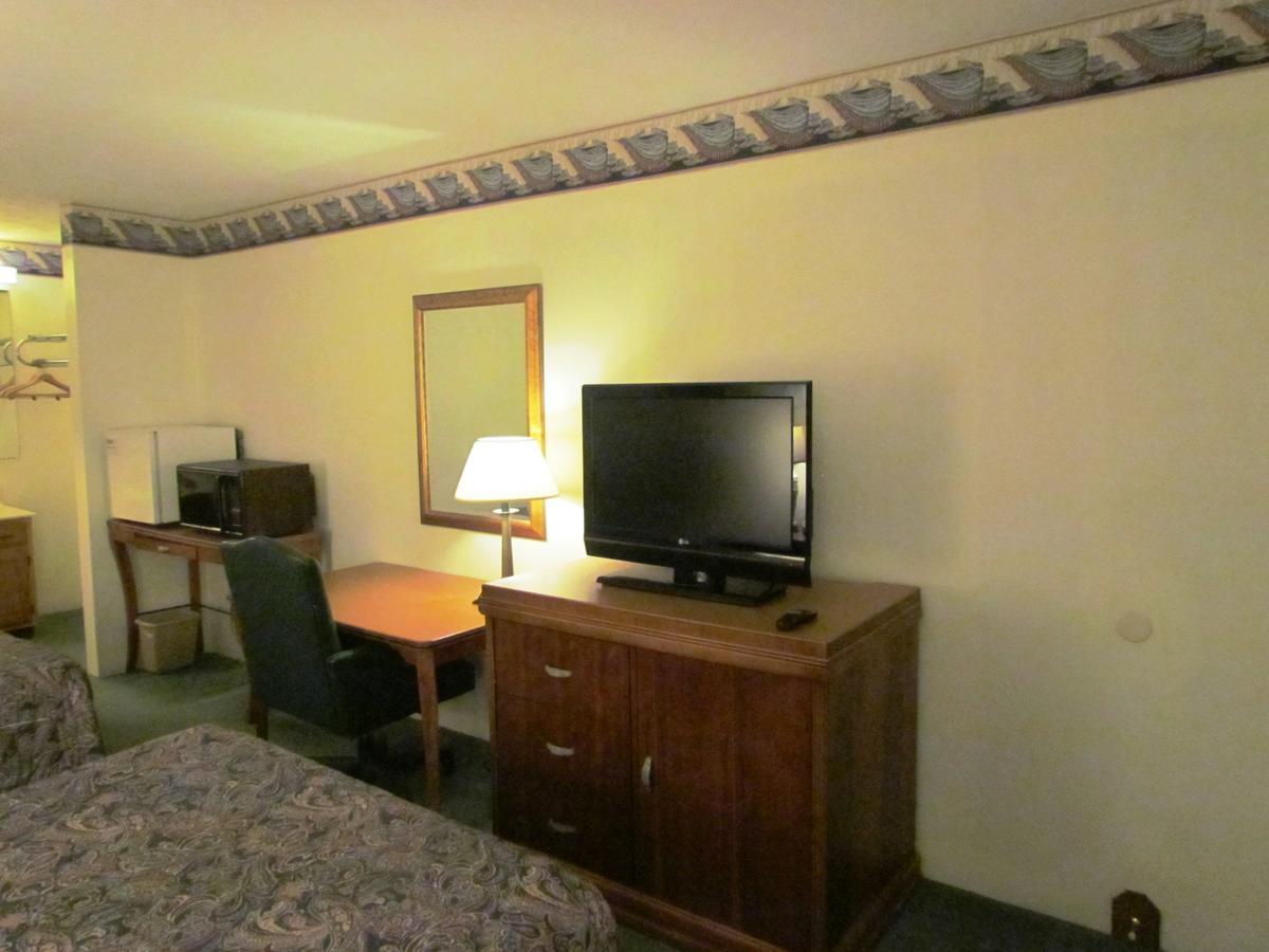 Travel Inn & Suites Frankfort Eksteriør billede