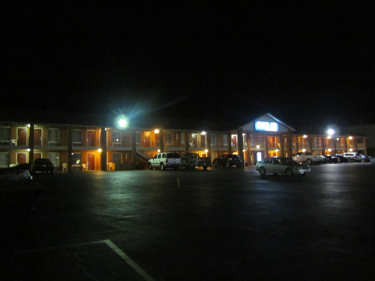 Travel Inn & Suites Frankfort Eksteriør billede